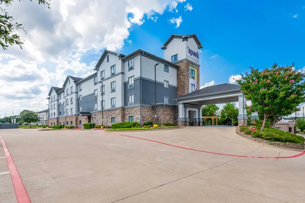 Spark by Hilton Longview