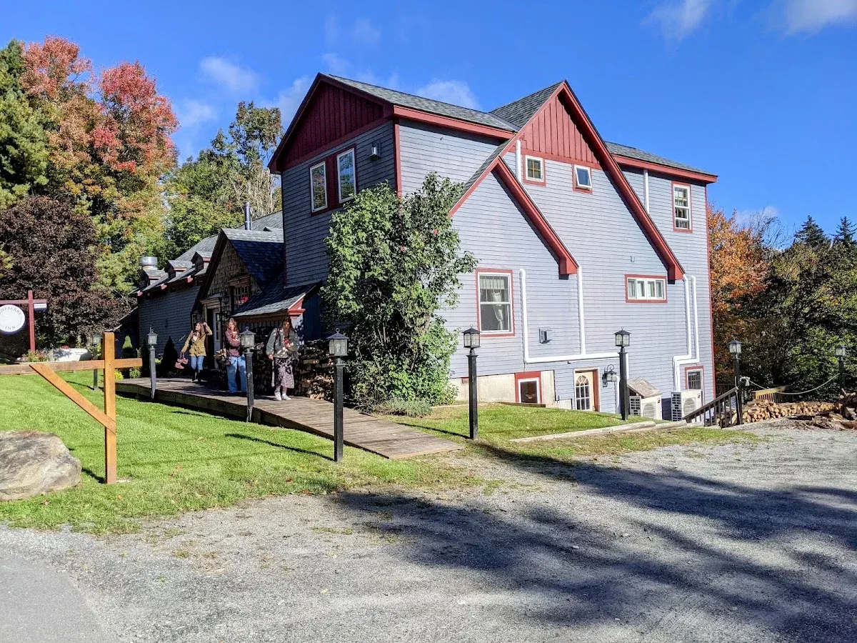 Doveberry Inn
