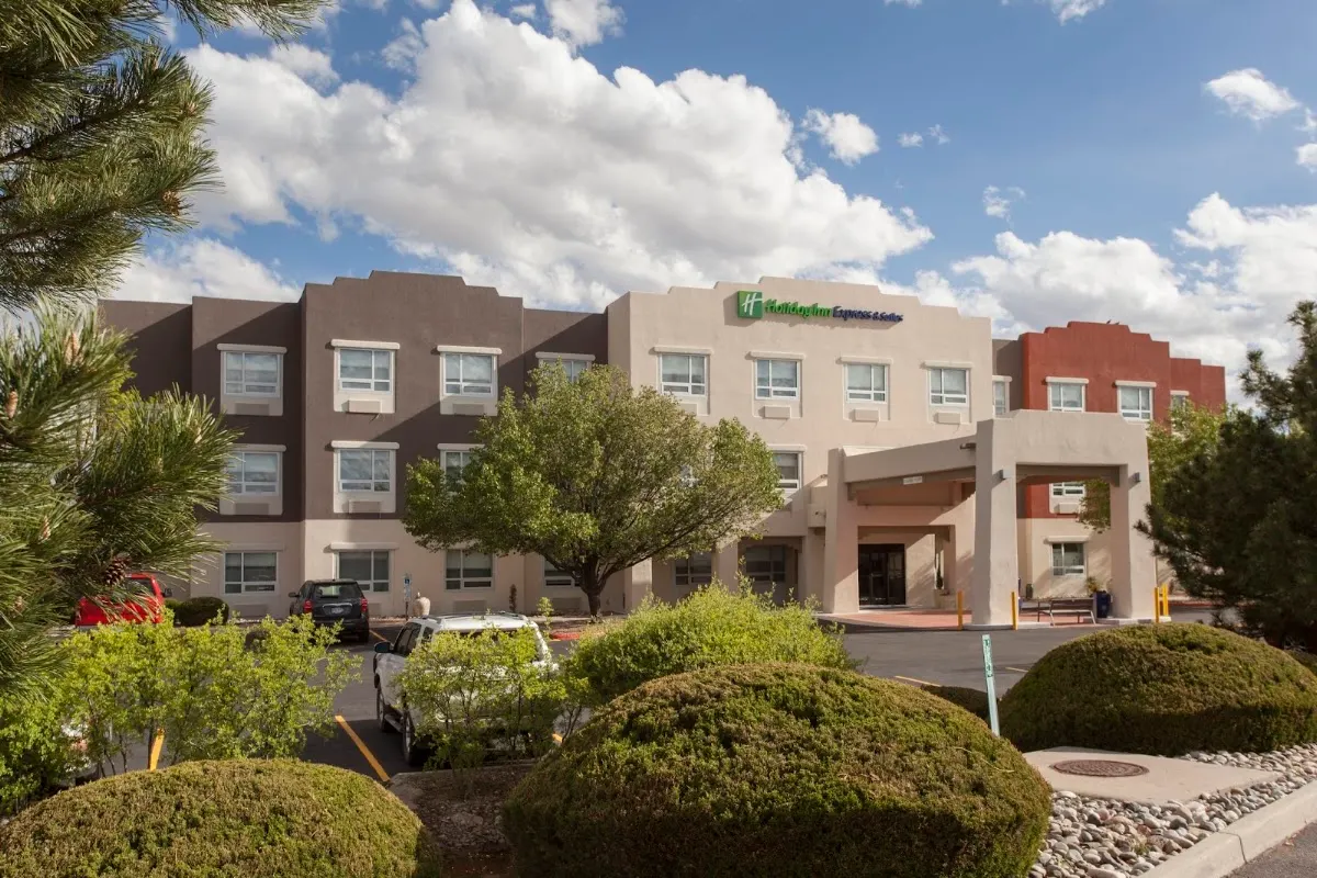 Holiday Inn Express & Suites Santa Fe by IHG
