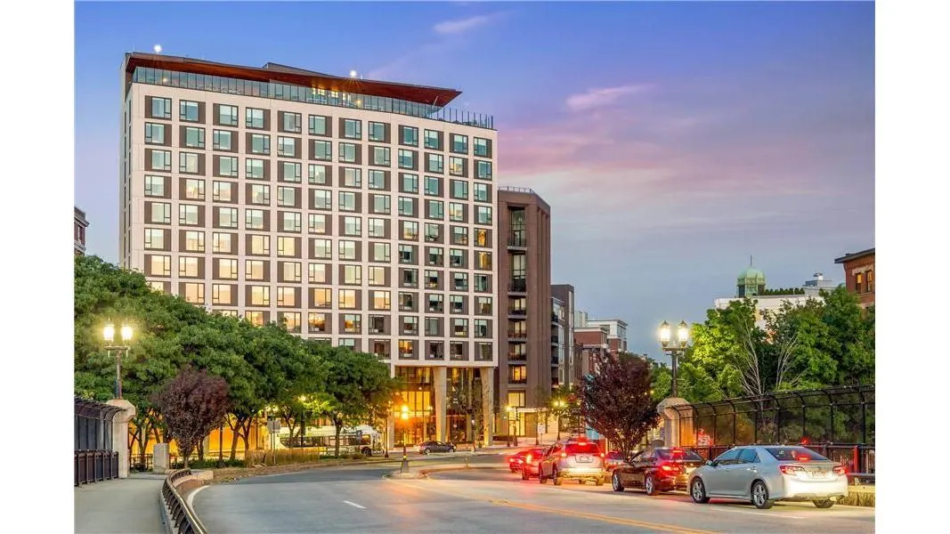 Cambria Hotel Boston Downtown - Seaport