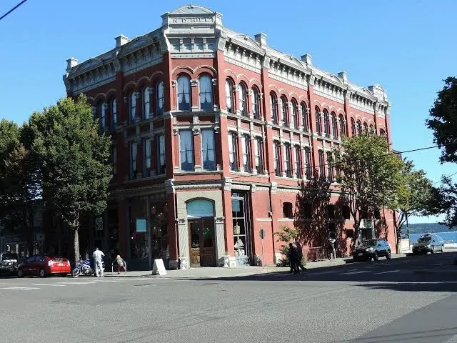 The Monarch Hotel