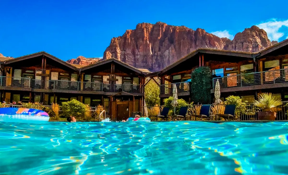 Desert Pearl Inn