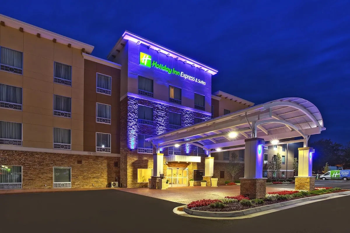 Holiday Inn Express & Suites Ann Arbor West by IHG
