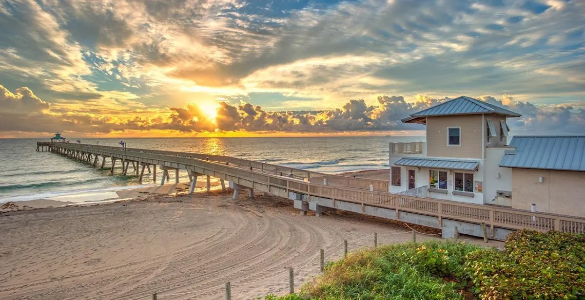 Club Lux Resort By The Beach