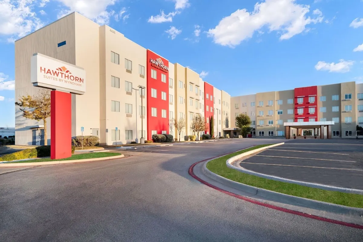 Hawthorn Suites by Wyndham Lubbock