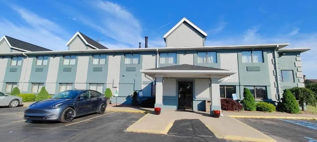 Saint Joseph Inn & Suites Benton Harbor Near I-94