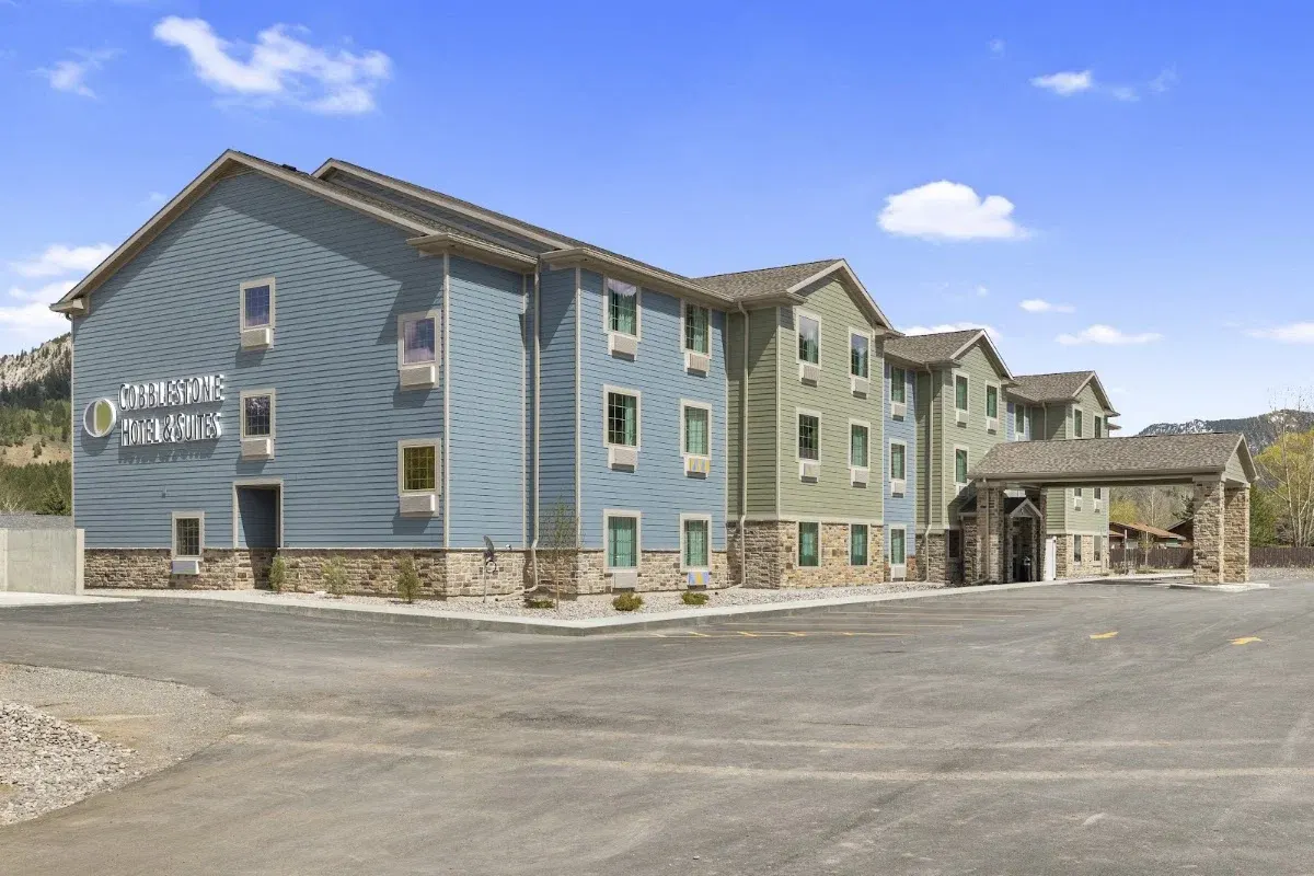 Cobblestone Hotel & Suites - Alpine