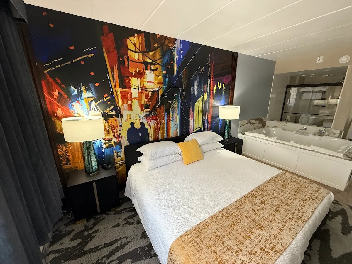 Lighthouse Inn & Suites