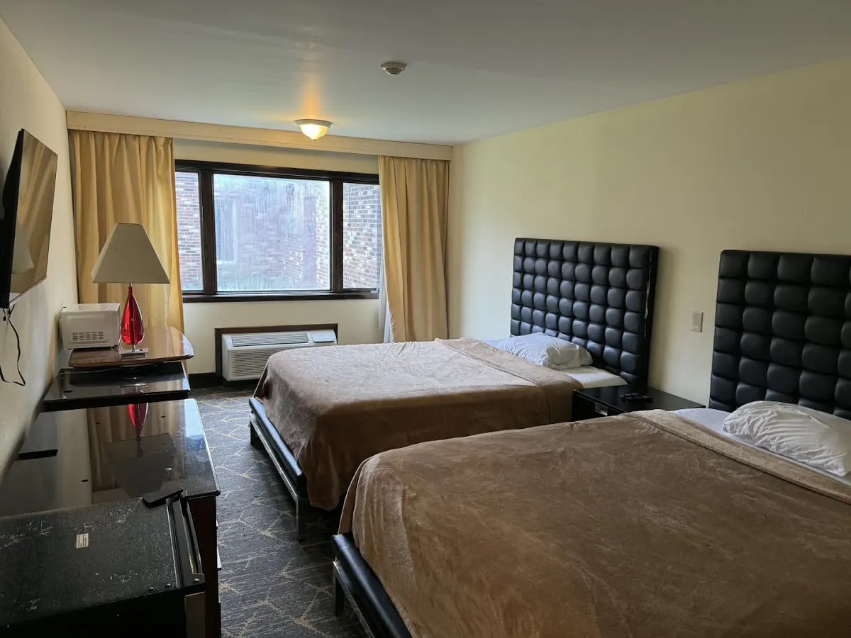 Hilltop Inn