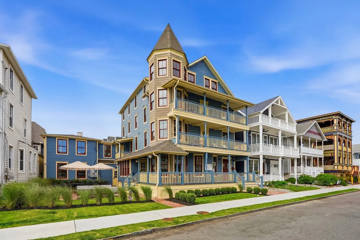 Marilyn Inn