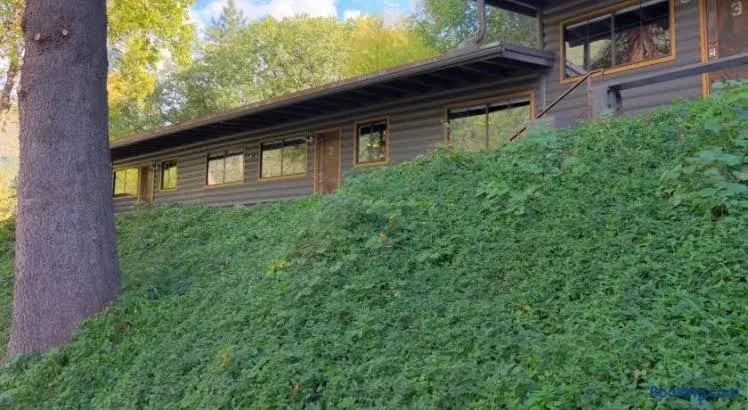 Unit 3 - Slide Rock Lodge
