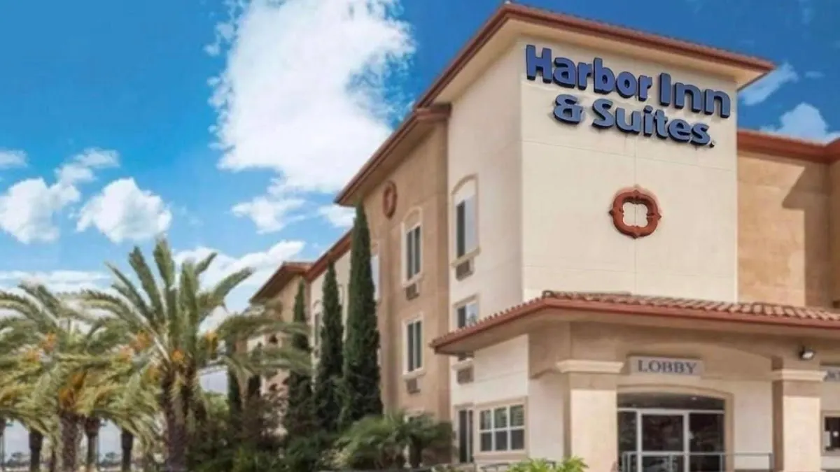 Harbor Inn & Suites
