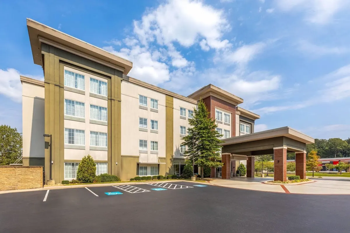 La Quinta Inn & Suites by Wyndham Chattanooga - Lookout Mtn