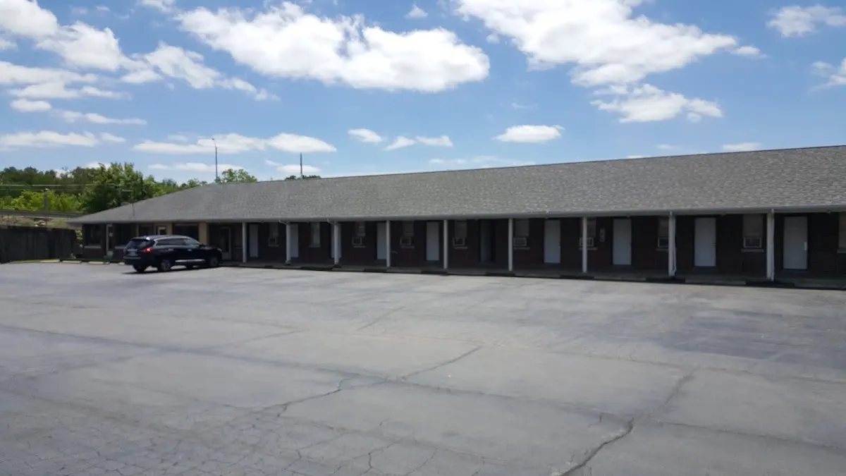 Budget Inn