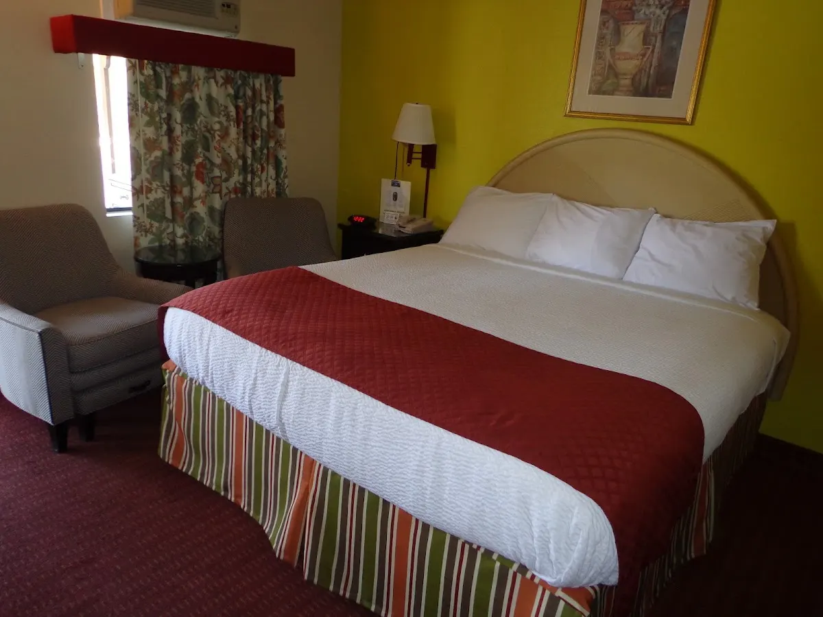 Economy Inn Express Warren