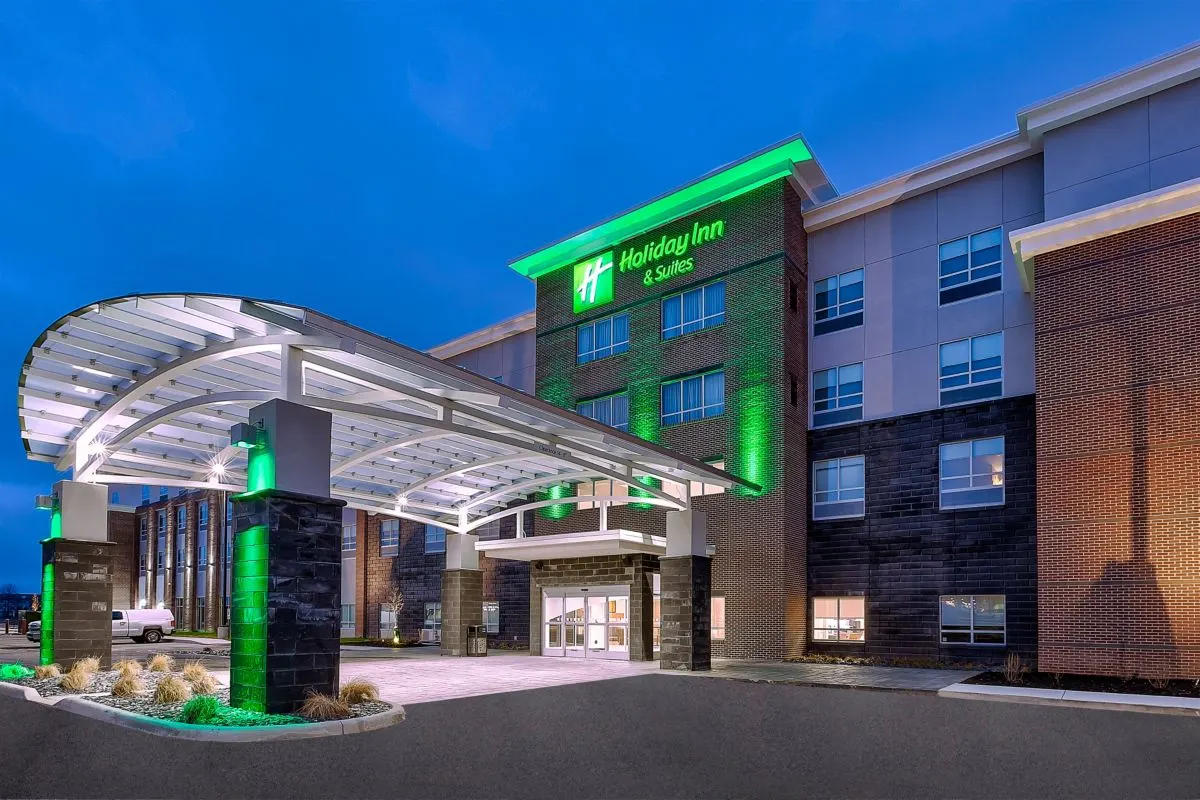 Holiday Inn & Suites Toledo Southwest - Perrysburg by IHG