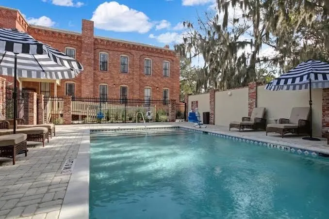 Amelia Schoolhouse Inn