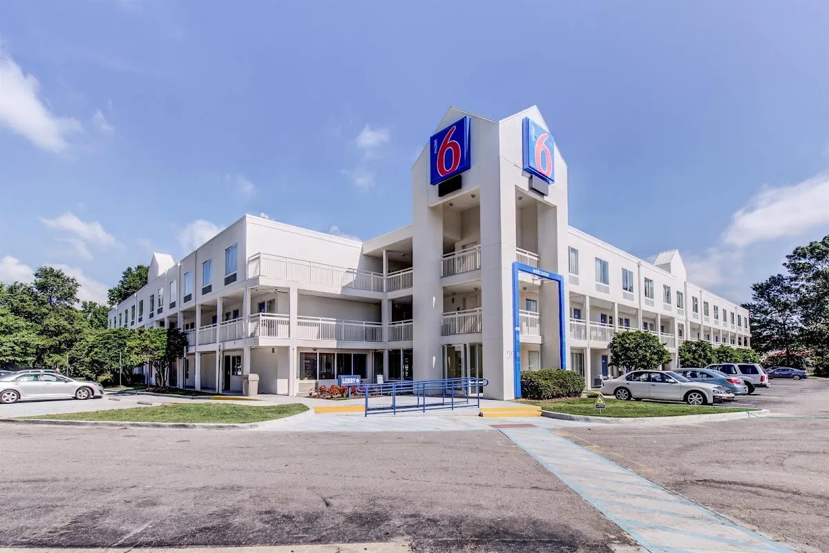 Motel 6 Virginia Beach, VA