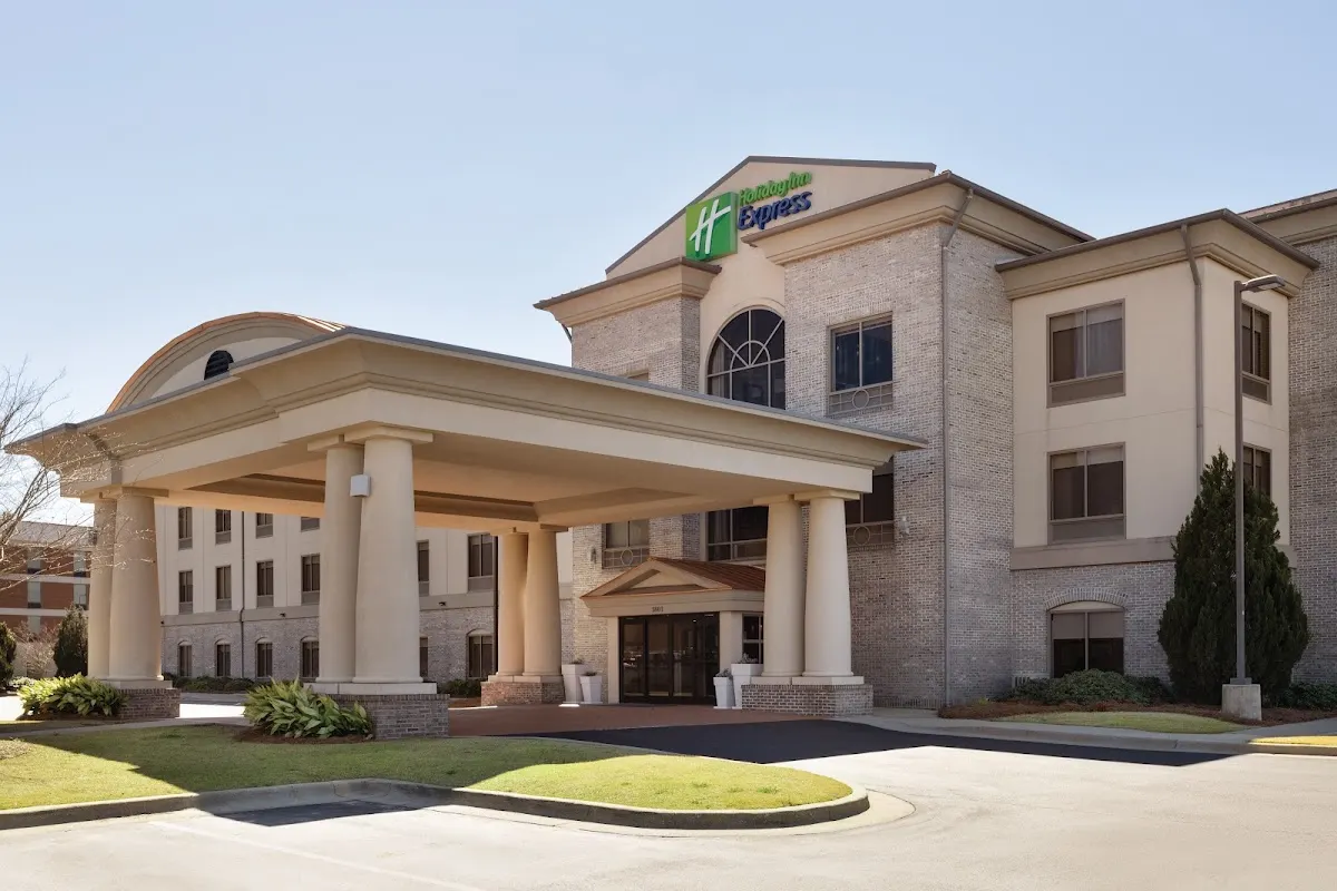 Holiday Inn Express & Suites Opelika Auburn, an IHG Hotel