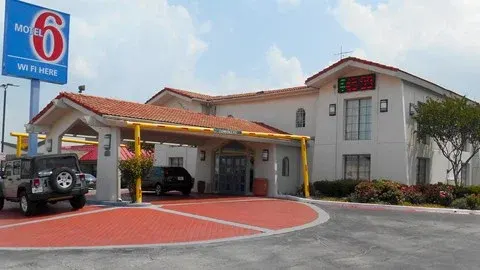 Motel 6 Dallas - Plano - Southeast