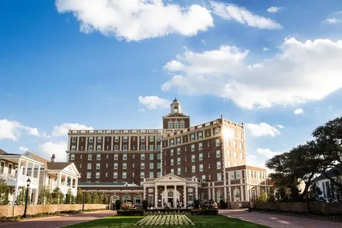 The Historic Cavalier Hotel and Beach Club, Autograph Collection