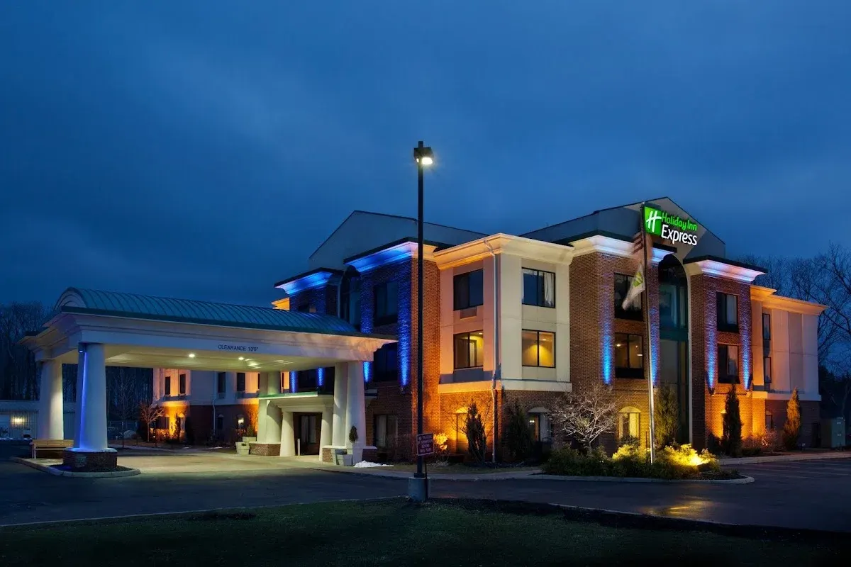 Holiday Inn Express & Suites Youngstown (N. Lima/Boardman) by IHG