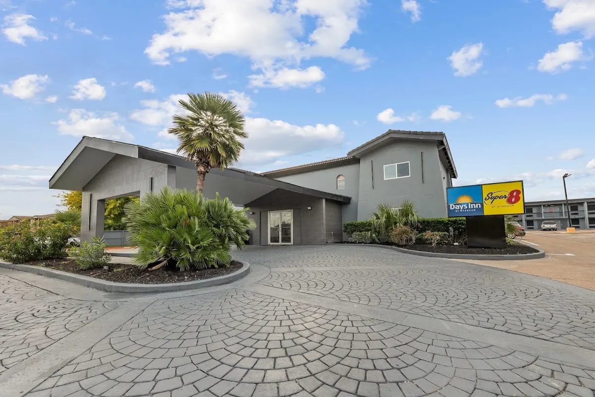 Super 8 by Wyndham Texas City/Galveston Area