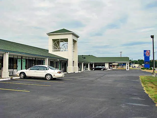 Motel 6 Sallisaw, OK