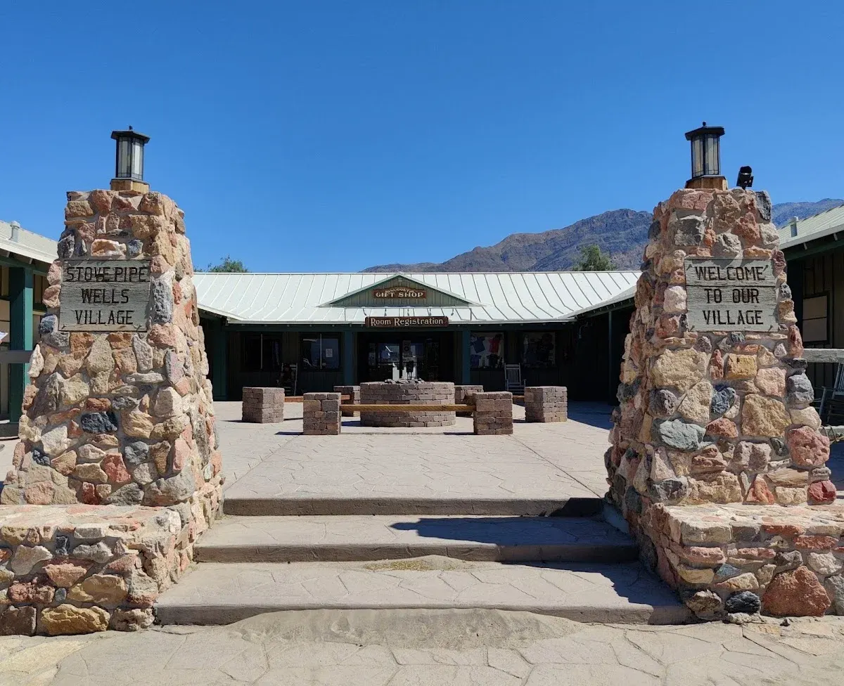 Stovepipe Wells Village Hotel