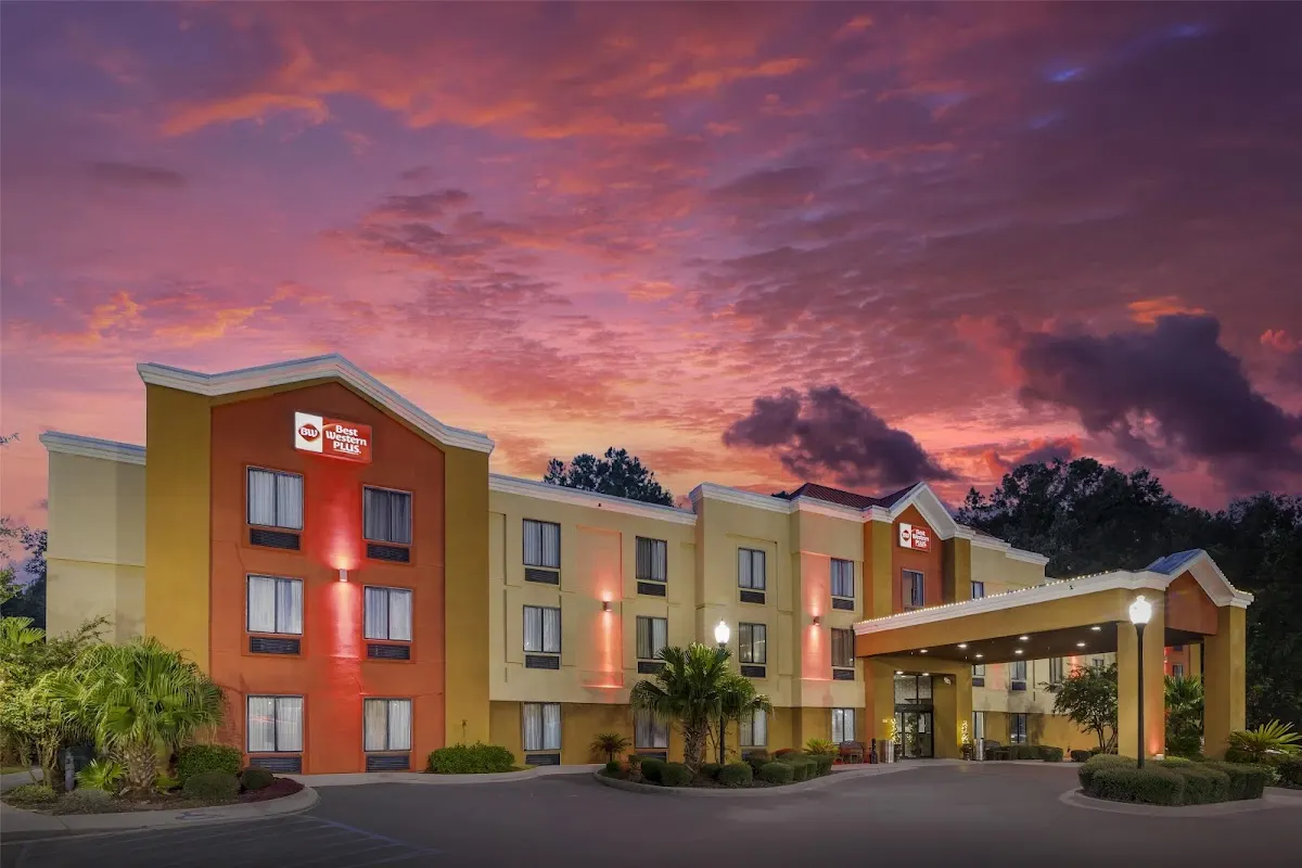 Best Western Plus Richmond Hill Inn
