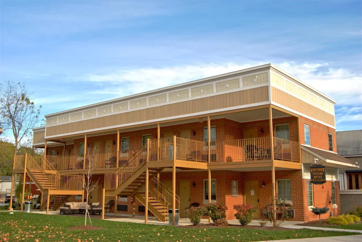 Victory Station Hotel Put in Bay