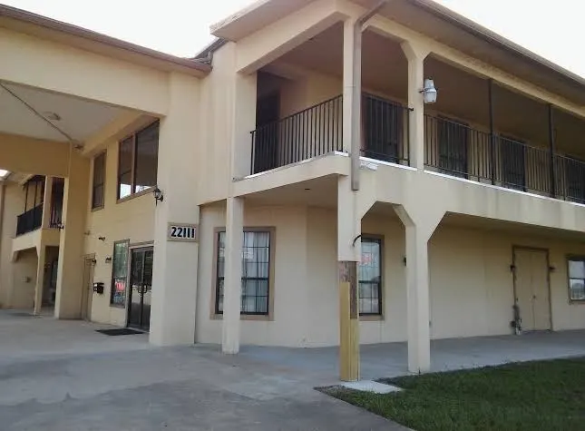Country Regency Inn & Suites