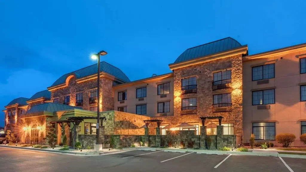 Best Western Premier Pasco Inn & Suites