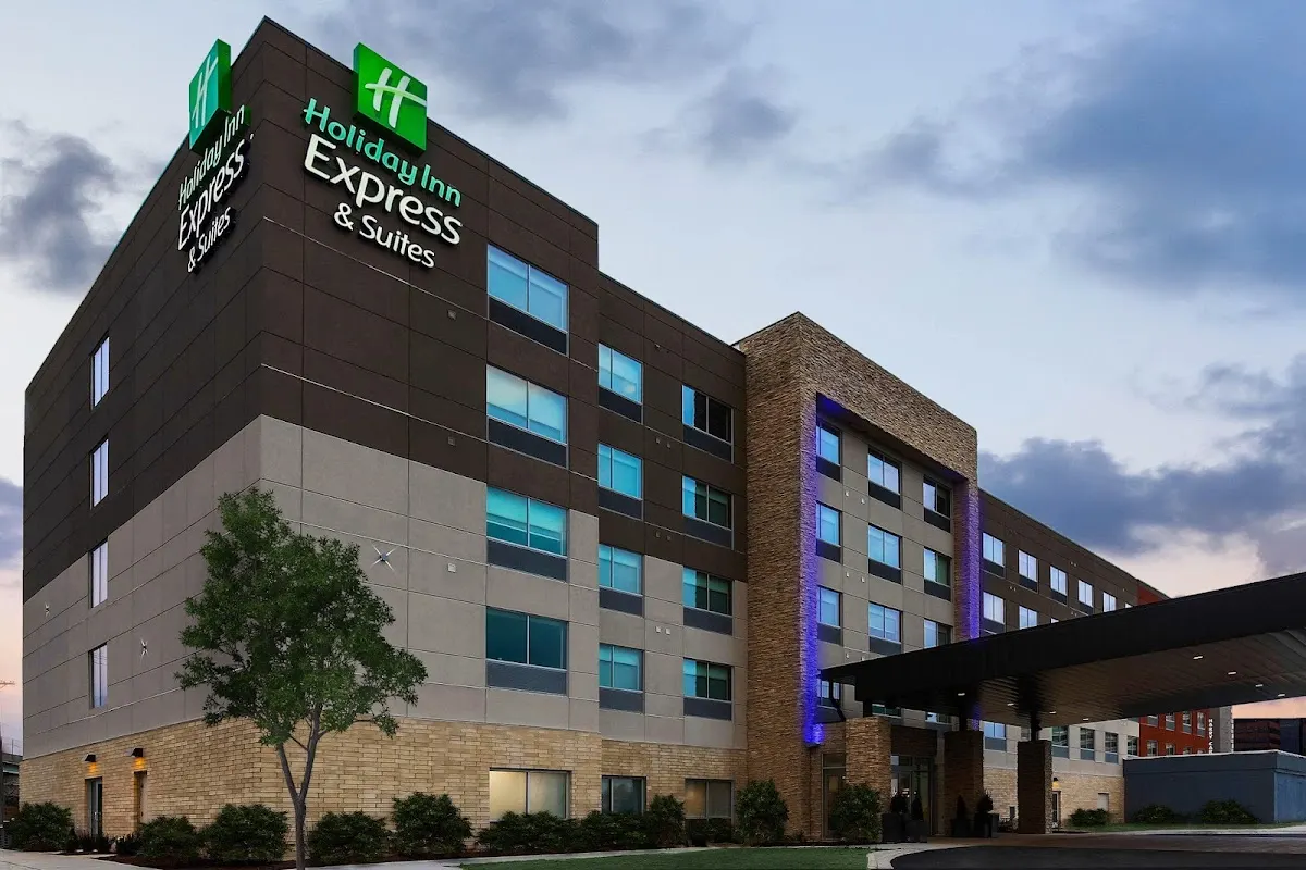 Holiday Inn Express & Suites Chicago O'Hare Airport by IHG