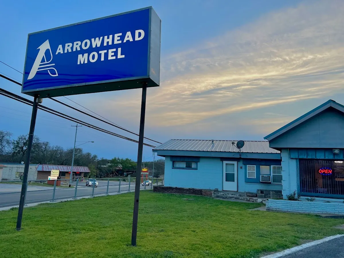 Arrowhead Motel