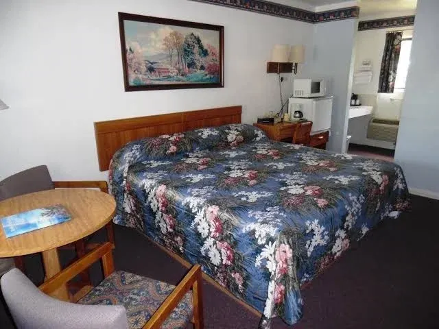 Laurel Park Inn
