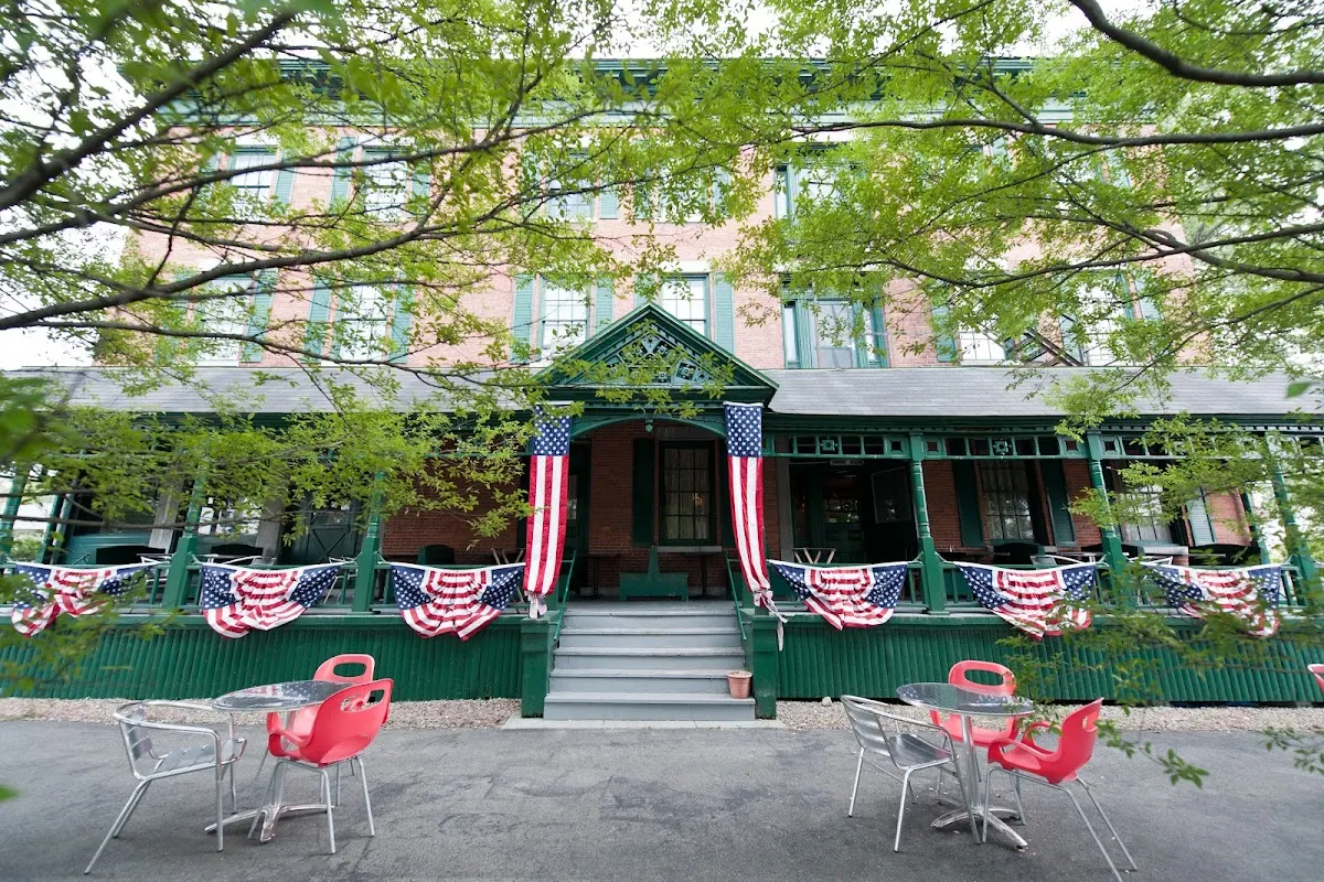 Rogues Harbor Inn 1830 LLC