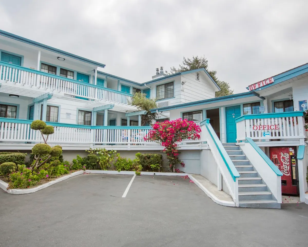 Arbor Inn Monterey