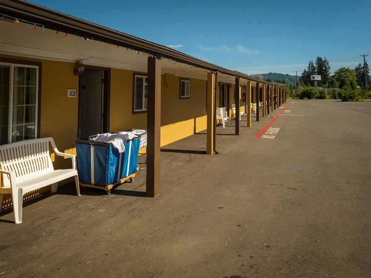 Town Motel