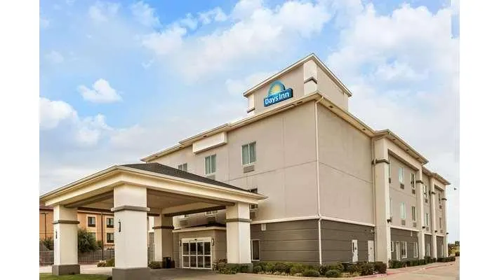 Days Inn & Suites by Wyndham Mineral Wells