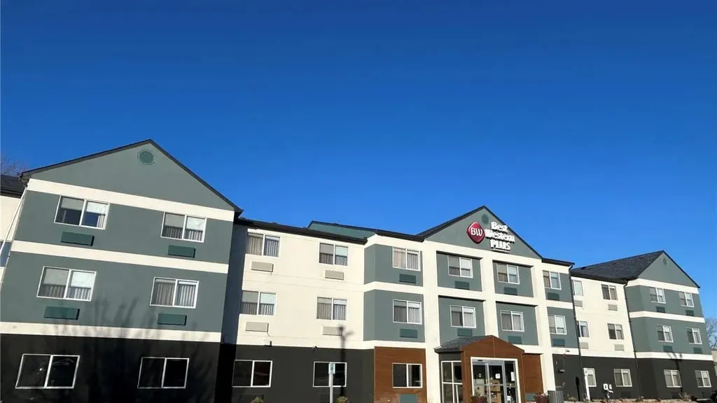 Best Western Plus Paper Valley Hotel