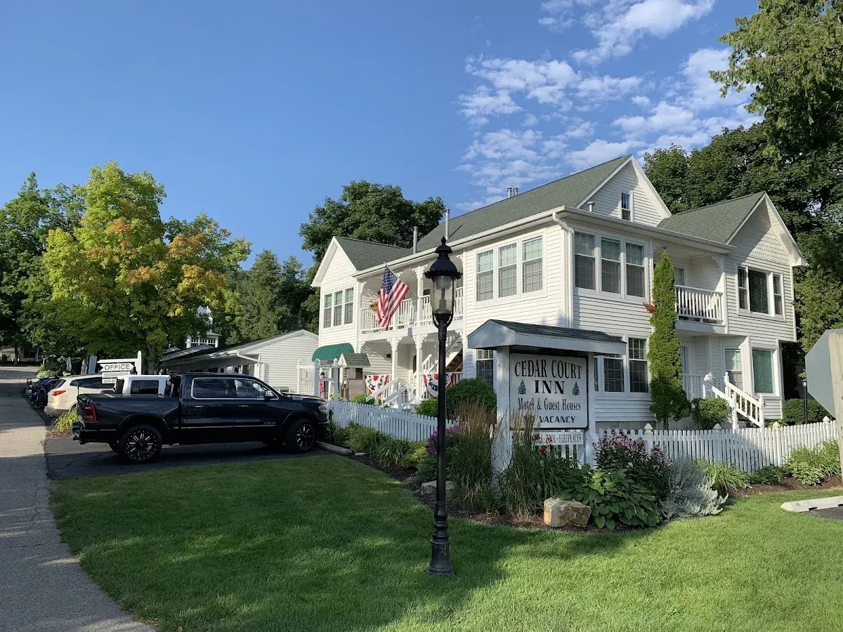 Cedar Court Inn