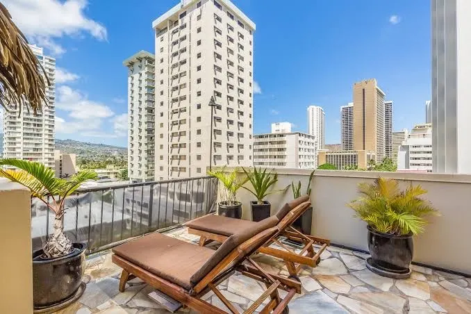 Castle Bamboo Waikiki Hotel