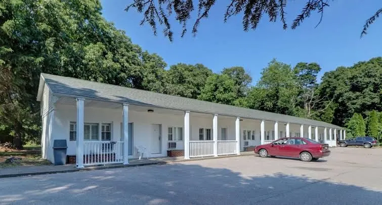 Hamilton Village Inn