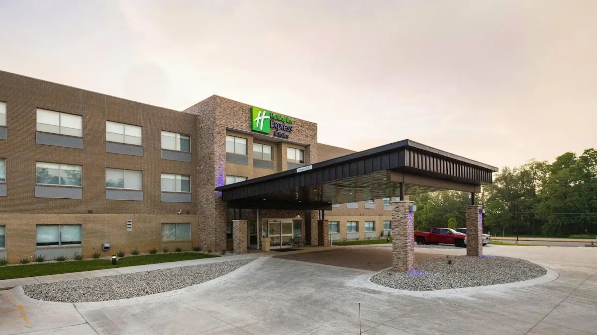 Holiday Inn Express & Suites Portage by IHG
