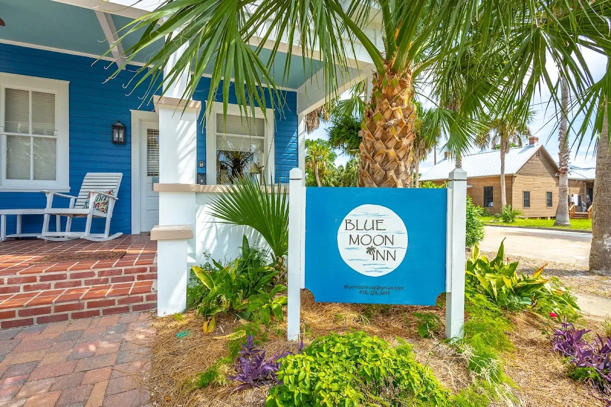 Blue Moon Inn of Apalach