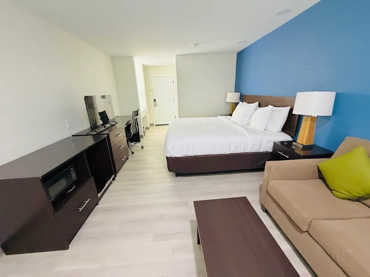 Hallmark Inn & Suites Newly Renovated Rooms San Antonio Northeast