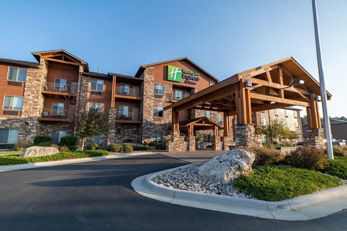 Holiday Inn Express & Suites Custer by IHG