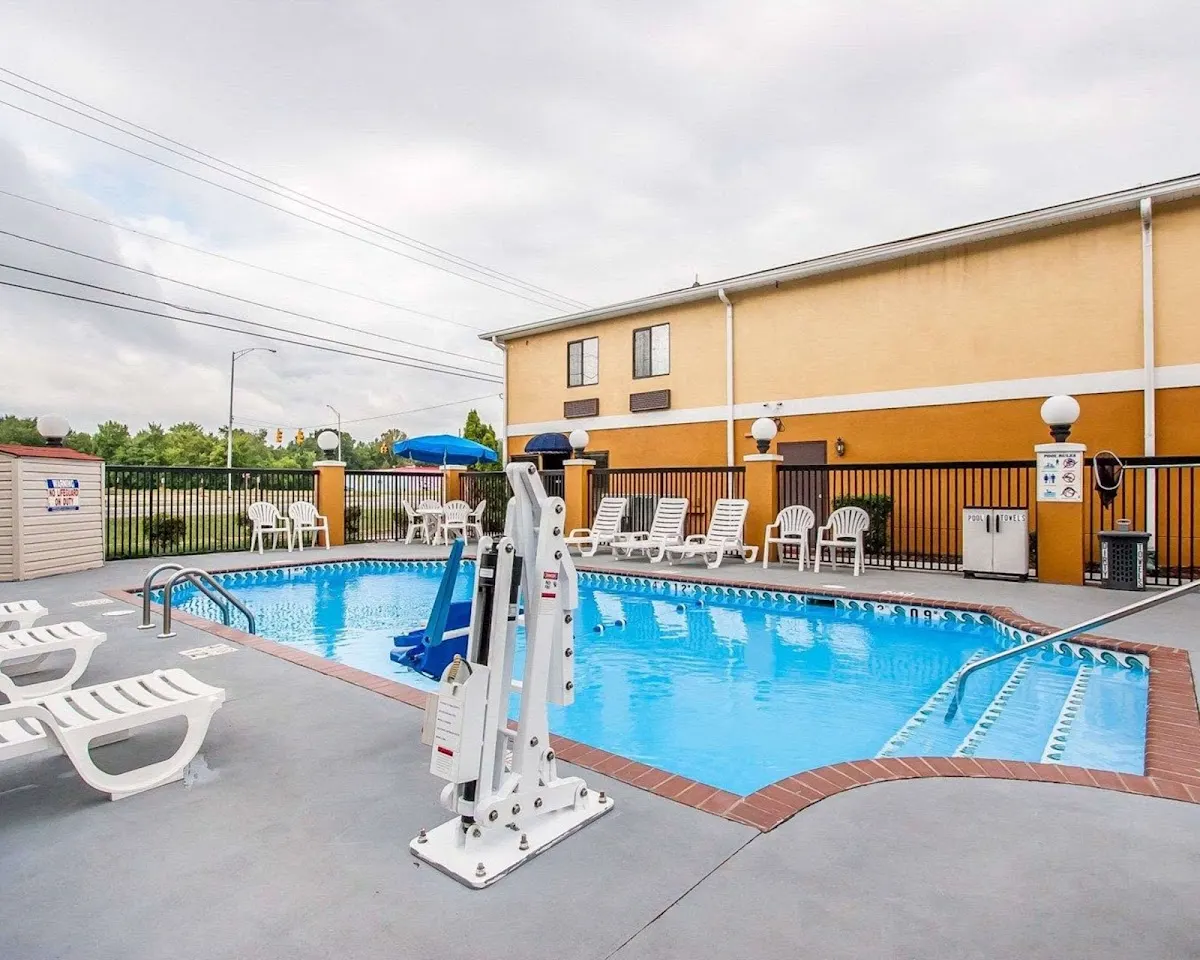 Quality Inn Edmund Pettus Bridge area