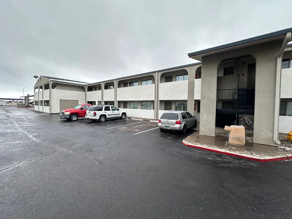 Desert Sands Inn & Suites Albuquerque